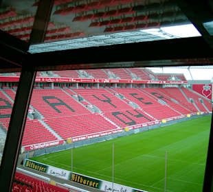Blick auf das Spielfeld aus der Loge heraus