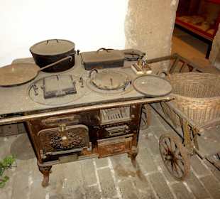 Alter Ofen aus der Küche