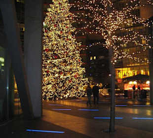 Weihnachtsbaum am Sony Center