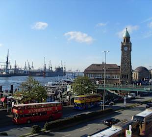 An den Landungsbrücken