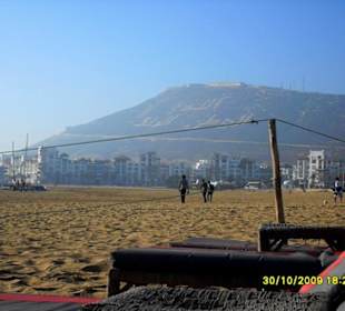 Agadir, plaża przy promenadzie