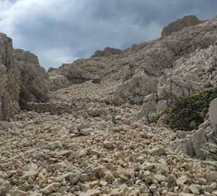 Geröllhang Richtung Baska