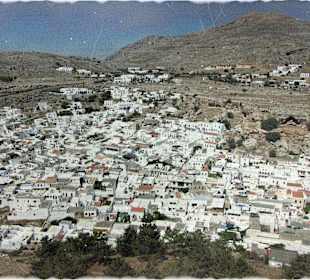 Panorama miasta Lindos ujeta z Akropolu 