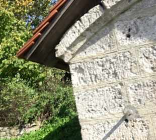 Brunnenhaus mit Quelle Lonsingen