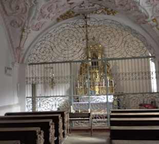 Stift Unserer Lieben Frau zur Alten Kapelle
