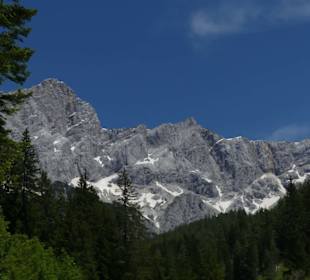 Der Dachsteingletscher von unten