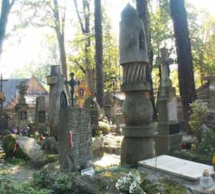 Stare, zabytkowe nagrobki