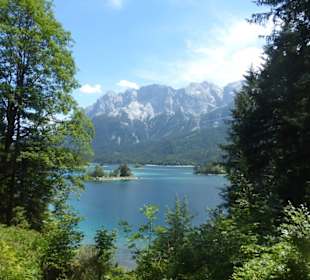 Blick über den Eibsee hinweg