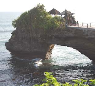 Batu Bolong