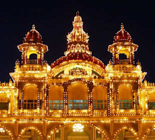 Beleuchteter Palast ("Stufe 2)"