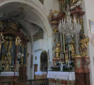 Blick zur Kirche St. Peter und Paul von Mittenwald