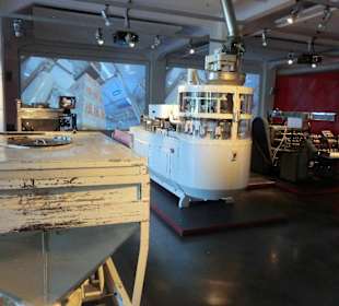 Historische Abfüll- und Verpackungsmaschinen