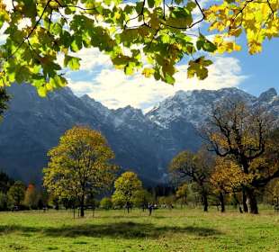 Das Tal im Herbst