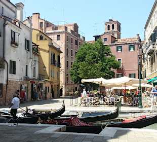 Blick von der Kirche zur Campo S.Maria Nova