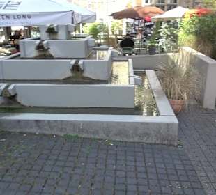 Pyramidenbrunnen