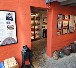 Zugang vom Hof in den Rumladen von Braasch