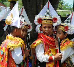 Eine Massenbeerdigungs Zeremonie