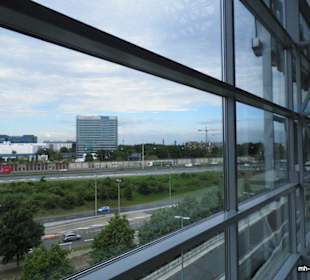 Blick zum Meininger (v.Baukran) von Terminal 2