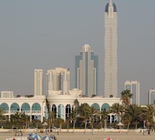 Jumeirah Beach - Blick auf Skyline