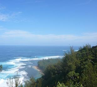 Blick vom Kalalau Trail auf die Küste