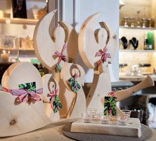 Zirbendeko und Holzfiguren kaufen