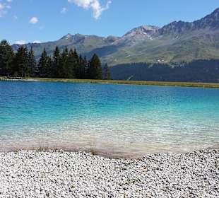 Der Speichersee auf ca. halber Höhe des Piz Scalot
