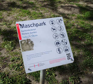 Schild am Zugang zum Maschpark