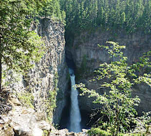Spahats Falls Wells Gray Park