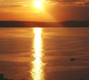 Zachód słońca z widokiem na wyspę Krk