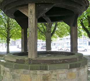 Der unauffällige Dombrunnen von Magdeburg