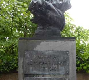 Denkmal / Büste Annette von Droste-Hülshoff