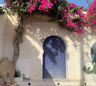 Djerba Hood