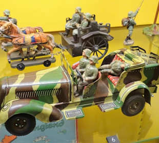 Kriegsspielzeug im Deutschen Spielzeugmuseum