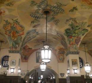 Im Hofbräuhaus in der Schwemme