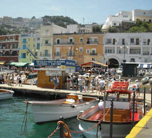 Ankunft im Hafen Marina Grande