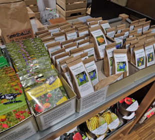 In den Verkaufsräumen des Manufactum Warenhauses