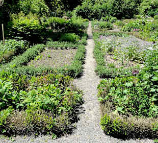 Spaziergang durch den Historischen Bauerngarten