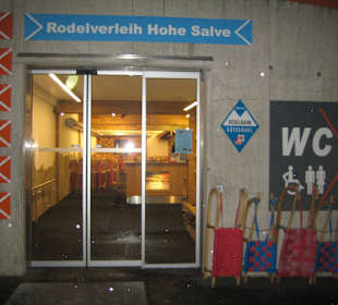 Eingangsbereich an der Gondeltalstation in Söll