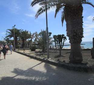 Strandpromenade Costa Teguise