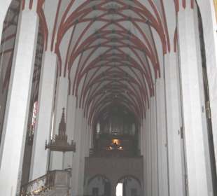 Blick in das Innenschiff