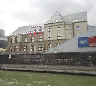 Große Kölner Hafenrundfahrt