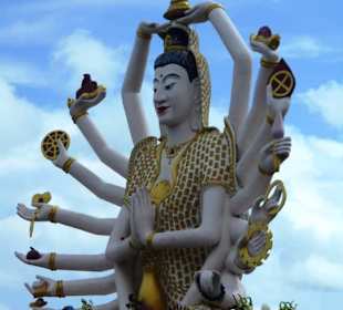 Wat Plai Laem