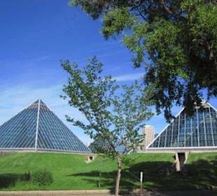 Die Pyramiden des Muttard Conservatory