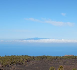 Blick auf die Nachbarinsel La Comera