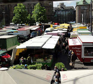 Blick vom "Alex" über den Wochenmarkt Domshof
