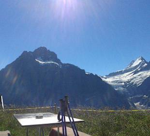 Pause im Liegestuhl mit Traumblick auf der First