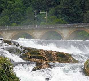 Am Rheinfall von Neuhausen bei Schaffhausen