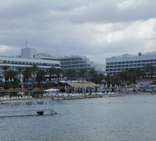 Avenue Beach