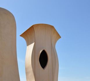 Skulptur auf dem Dach