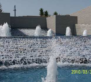 Deptak w Abu Dhabi Cornisch